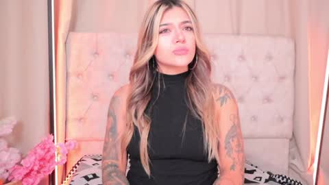 Snapshot of ashleyvalirya chatting on January 2025 03:42:02 AM Ashley Lauren online show from January 2025 03:42:02 AM