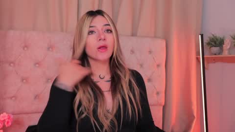 Snapshot of ashleyvalirya chatting on January 2025 03:45:02 AM Ashley Lauren online show from January 2025 03:45:02 AM