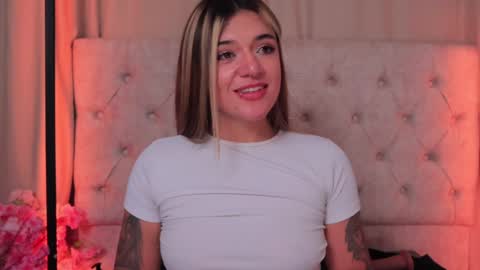 Snapshot of ashleyvalirya chatting on February 2025 09:58:01 AM Ashley Lauren online show from February 2025 09:58:01 AM