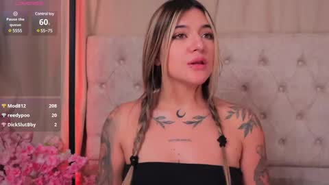 Snapshot of ashleyvalirya chatting on February 2025 09:58:02 AM Ashley Lauren online show from February 2025 09:58:02 AM