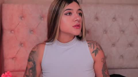 Snapshot of ashleyvalirya chatting on February 2025 04:01:02 AM Ashley Lauren online show from February 2025 04:01:02 AM