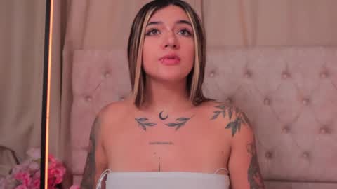 Snapshot of ashleyvalirya chatting on February 2025 07:13:02 AM Ashley Lauren online show from February 2025 07:13:02 AM