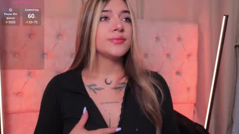 Snapshot of ashleyvalirya chatting on February 2025 03:58:01 AM Ashley Lauren online show from February 2025 03:58:01 AM