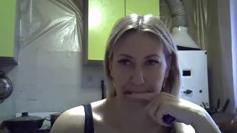 Snapshot of ashleyxhoney chatting on December 2025 07:03:02 AM AshleyXHoney online show from December 2025 07:03:02 AM