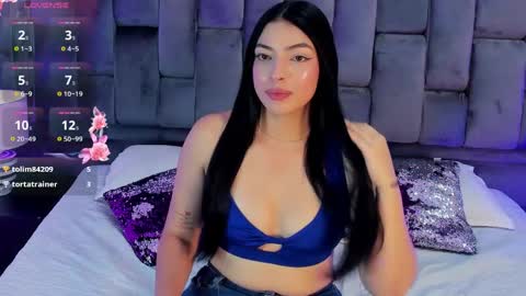 Snapshot of ashly_bloom chatting on April 2026 03:32:01 AM Ashly online show from April 2026 03:32:01 AM
