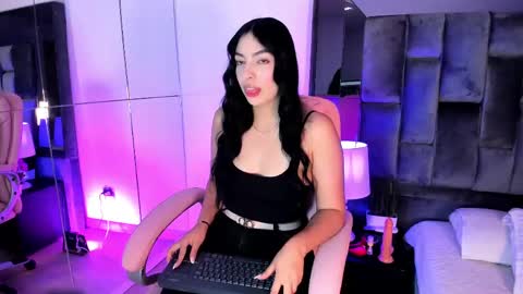 Snapshot of ashly_bloom chatting on May 2026 03:46:02 AM Ashly online show from May 2026 03:46:02 AM