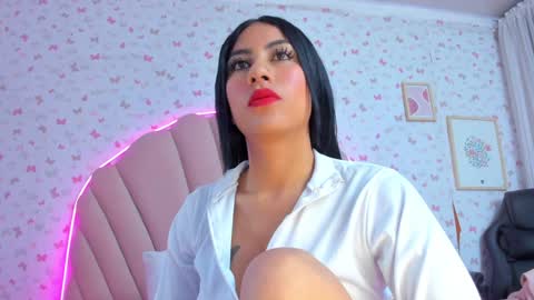 Ashly online show from December 2024 12:06:01 PM