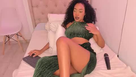 Ashly  online show from September 2025 01:25:02 PM