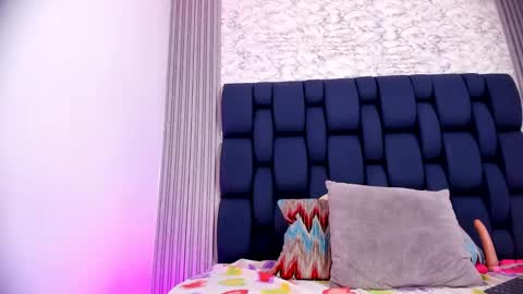 Snapshot of ashlybenison chatting on January 2025 06:05:02 AM ashlybenison online show from January 2025 06:05:02 AM