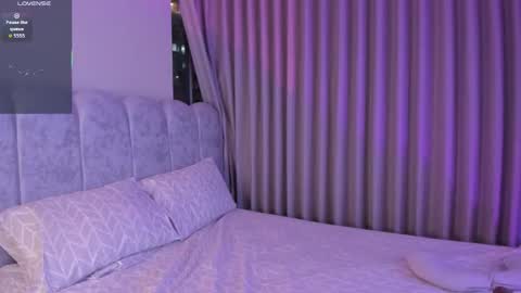 Paula Baleta  online show from November 2025 03:17:01 AM