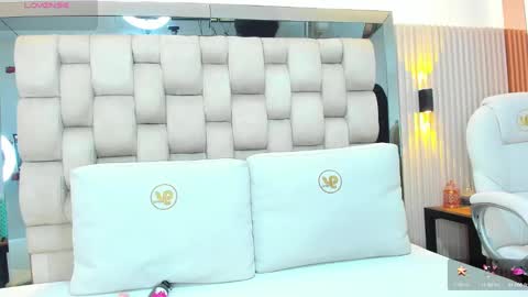 ashlyn online show from February 2025 07:47:02 PM