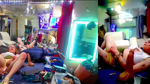 Snapshot of ashmomo chatting on December 2024 07:54:01 PM ashmomo online show from December 2024 07:54:01 PM