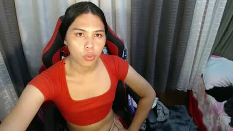 Snapshot of asian_boy_ralph143 chatting on December 2024 04:42:01 AM ELLE dont forget to follow and thumbs up online show from December 2024 04:42:01 AM