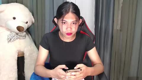 Snapshot of asian_boy_ralph143 chatting on December 2024 02:23:01 AM ELLE dont forget to follow and thumbs up online show from December 2024 02:23:01 AM