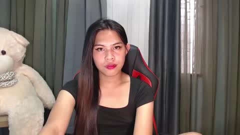 Snapshot of asian_boy_ralph143 chatting on December 2024 06:06:01 AM ELLE dont forget to follow and thumbs up online show from December 2024 06:06:01 AM