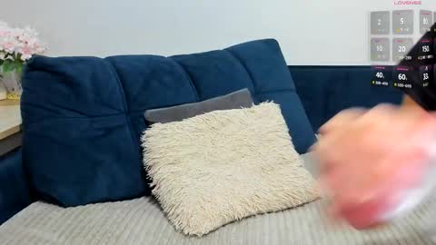 Snapshot of asian_pussy_cat chatting on October 2025 06:13:02 AM Hare online show from October 2025 06:13:02 AM