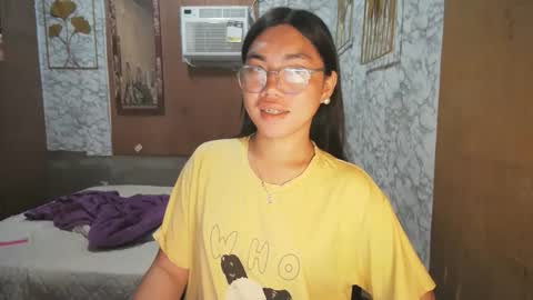 Rhean online show from October 2025 09:35:02 PM