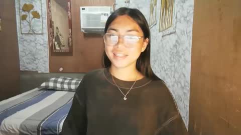 Snapshot of asian_rhean chatting on October 2025 05:33:01 AM Rhean online show from October 2025 05:33:01 AM