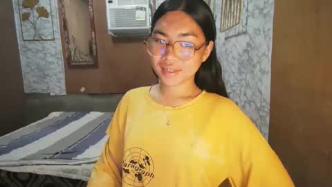 Snapshot of asian_rhean chatting on November 2025 10:15:01 PM Rhean online show from November 2025 10:15:01 PM