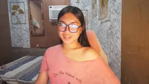 Snapshot of asian_rhean chatting on November 2025 11:37:01 PM Rhean online show from November 2025 11:37:01 PM