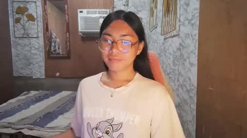 Snapshot of asian_rhean chatting on November 2025 10:29:01 AM Rhean online show from November 2025 10:29:01 AM