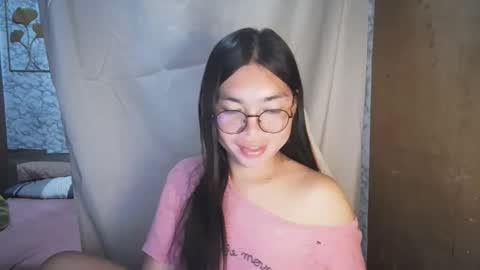 Snapshot of asian_rhean chatting on December 2025 11:37:01 AM Rhean online show from December 2025 11:37:01 AM