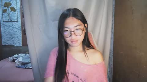 Snapshot of asian_rhean chatting on December 2025 11:42:01 PM Rhean online show from December 2025 11:42:01 PM