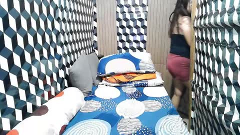 Trixie online show from April 2026 08:23:01 AM