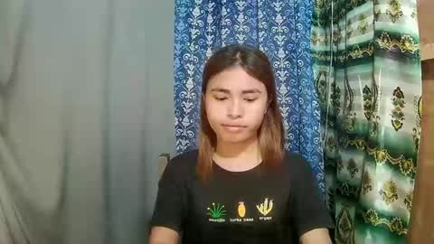 Sofia online show from December 2025 06:42:02 AM