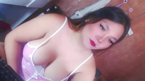 Snapshot of asianbigbobsie chatting on September 2025 05:25:01 PM asianbigbobsie online show from September 2025 05:25:01 PM