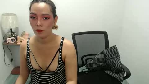 Nicole online show from June 2026 12:45:01 AM