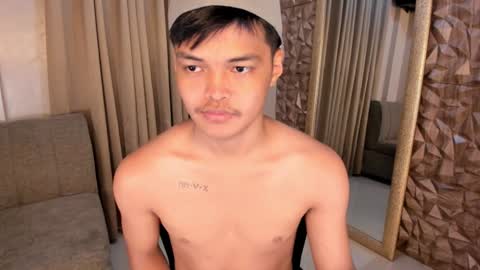 Snapshot of asianhugescott chatting on February 2025 04:27:01 AM VICTORIA SCOTT online show from February 2025 04:27:01 AM