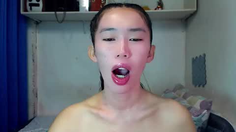 Snapshot of asianqt19 chatting on November 2025 10:04:02 PM J A D E online show from November 2025 10:04:02 PM