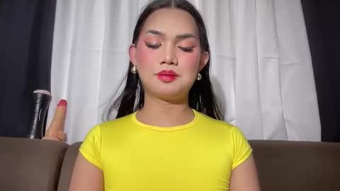 Snapshot of asiansweet_lily chatting on June 2026 11:10:02 PM Lily online show from June 2026 11:10:02 PM