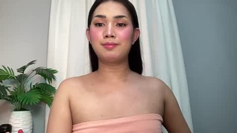 Snapshot of asiansweet_lily chatting on July 2026 10:27:01 PM Lily online show from July 2026 10:27:01 PM