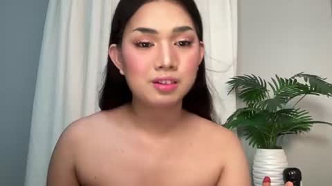 Snapshot of asiansweet_lily chatting on July 2026 12:37:01 AM Lily online show from July 2026 12:37:01 AM