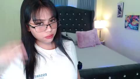 KIARA online show from January 2025 09:51:02 AM