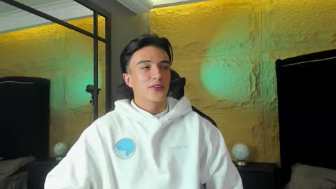 Snapshot of aslanfox_ chatting on January 2026 03:56:02 AM Aslan online show from January 2026 03:56:02 AM