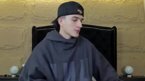 Snapshot of aslanfox_ chatting on March 2026 06:04:02 AM Aslan online show from March 2026 06:04:02 AM