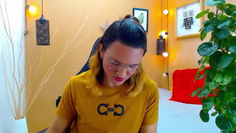 ASLY online show from September 2025 12:06:01 PM