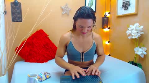 ASLY online show from September 2025 01:27:01 PM