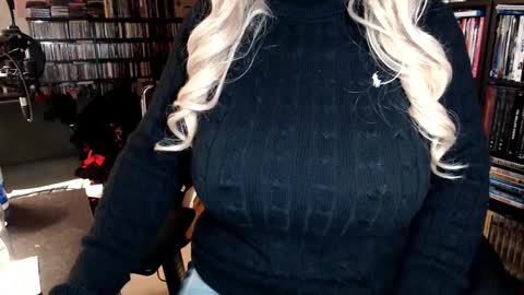 Aspen Vale online show from November 2025 09:24:01 PM