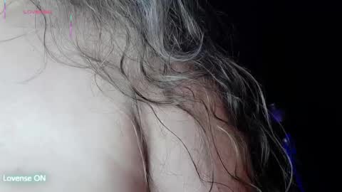 Snapshot of aspenruss chatting on October 2025 07:25:02 PM online show from October 2025 07:25:02 PM