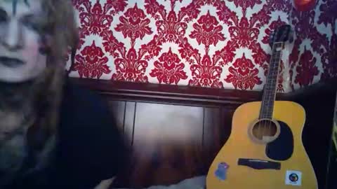 Snapshot of aspiringturtlegirl chatting on February 2026 05:51:01 PM aspiringturtlegirl online show from February 2026 05:51:01 PM