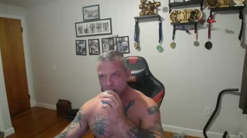 Snapshot of ass_chaser_1 chatting on September 2025 01:27:02 AM Ass Chaser online show from September 2025 01:27:02 AM