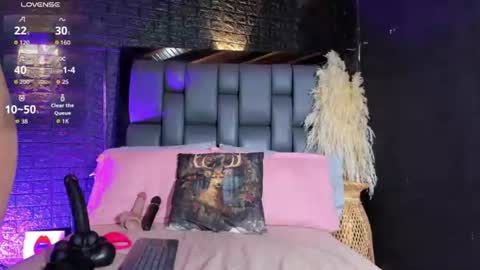 Snapshot of assia_roos chatting on June 2026 10:30:01 AM Nahomi online show from June 2026 10:30:01 AM