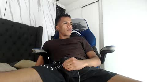 Aston  online show from October 2025 04:43:01 AM