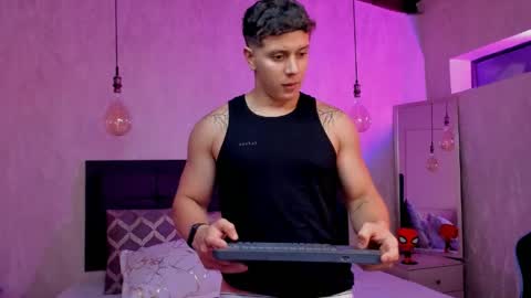 Snapshot of astonhills chatting on April 2026 04:50:02 AM astonhills online show from April 2026 04:50:02 AM