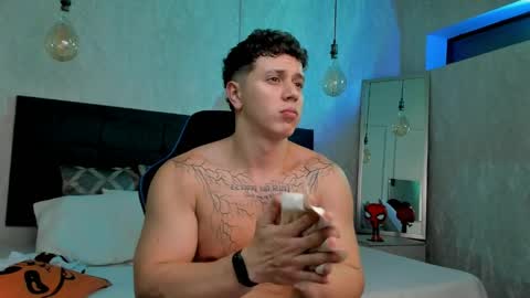 Snapshot of astonhills chatting on April 2026 09:02:01 AM astonhills online show from April 2026 09:02:01 AM