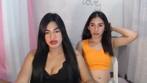 Snapshot of astraea_xxx chatting on February 2025 05:50:02 PM Anna online show from February 2025 05:50:02 PM